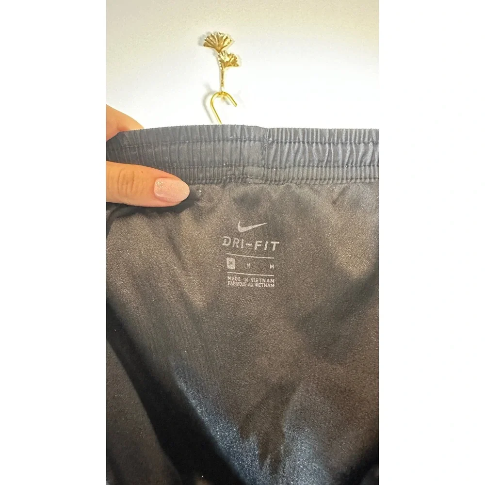 Nike Dri-FIT Running Shorts Womens M Black Athletic Gym Workout Gear - Picture 5 of 5